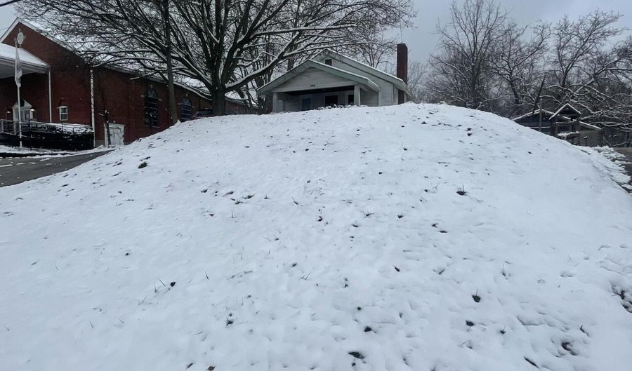 8224 W Main St, Alexandria, KY 41001 - 2 Beds, 2 Bath