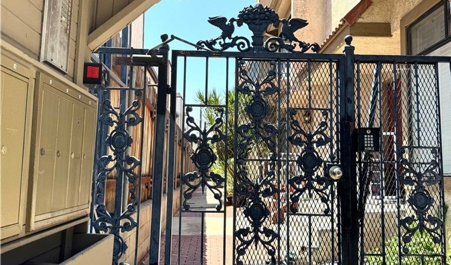 2100 Cedar St G, Alhambra, CA 91801 - 3 Beds, 3 Bath
