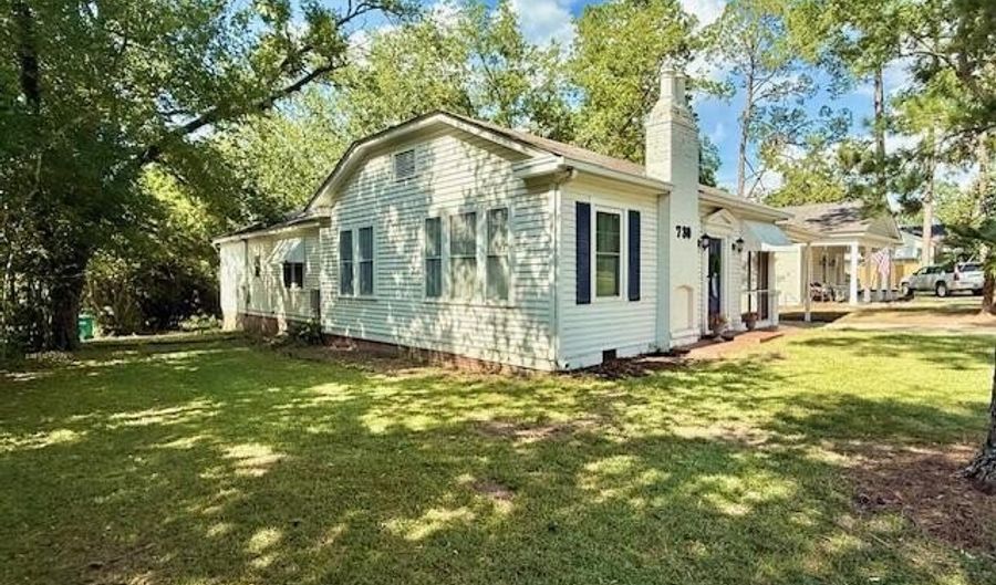 730 W Chippewa St, Brookhaven, MS 39601 - 3 Beds, 2 Bath