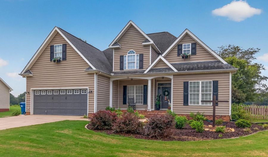 98 ROLLING GREEN Dr, Anniston, AL 36207 - 4 Beds, 3 Bath