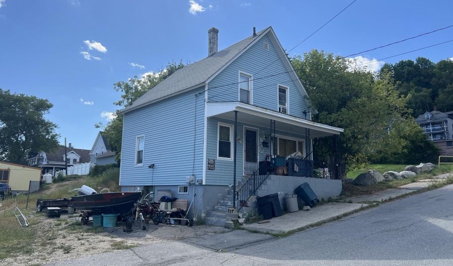 9 Birch St, Berlin, NH 03570 - 3 Beds, 1 Bath