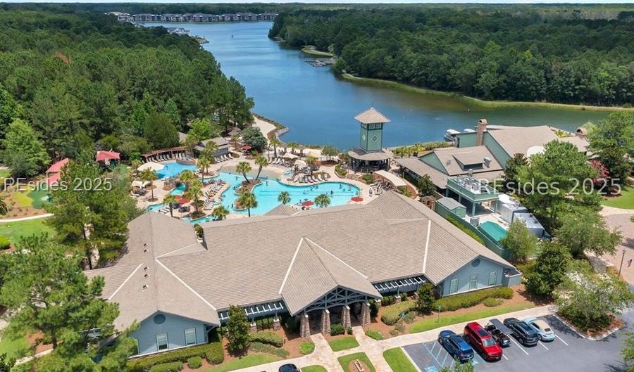 302 Castaway Dr, Bluffton, SC 29910 - 4 Beds, 4 Bath