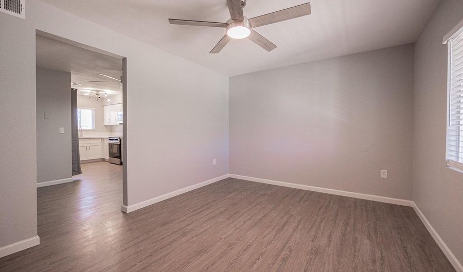 127 S Outpost Rd 2, Apache Junction, AZ 85119 - 2 Beds, 1 Bath