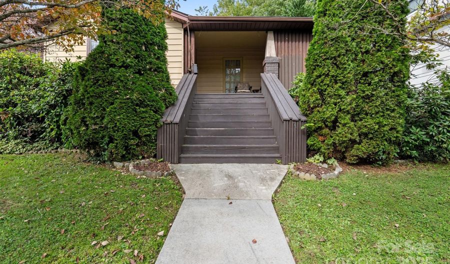 27 Ormond Ave, Asheville, NC 28806 - 3 Beds, 1 Bath