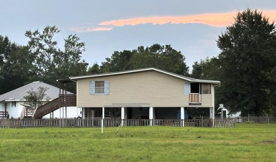 2054 Mole Dr, Bay St. Louis, MS 39520 - 2 Beds, 2 Bath
