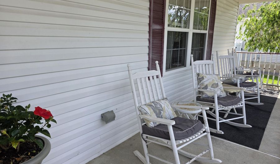 32 Pulaski Dr, Barnegat, NJ 08005 - 4 Beds, 3 Bath