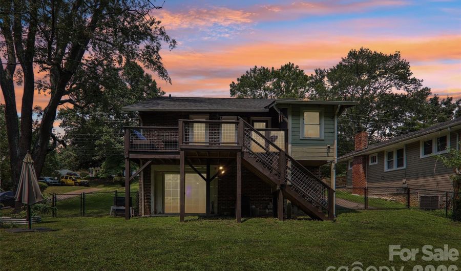 276 State St, Asheville, NC 28806 - 3 Beds, 2 Bath