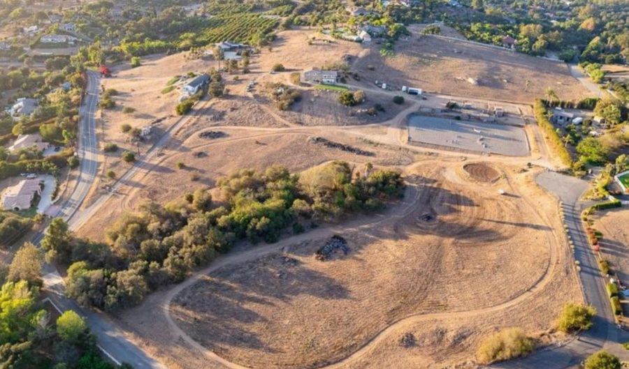 4782 Sleeping Indian Rd, Fallbrook, CA 92028 - 3 Beds, 4 Bath