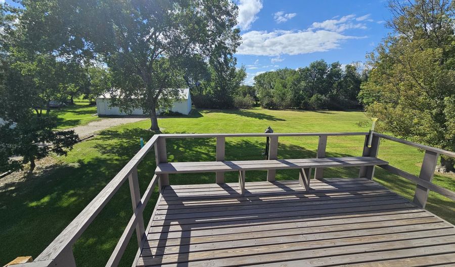 13643 387th Ave, Aberdeen, SD 57401 - 4 Beds, 2 Bath