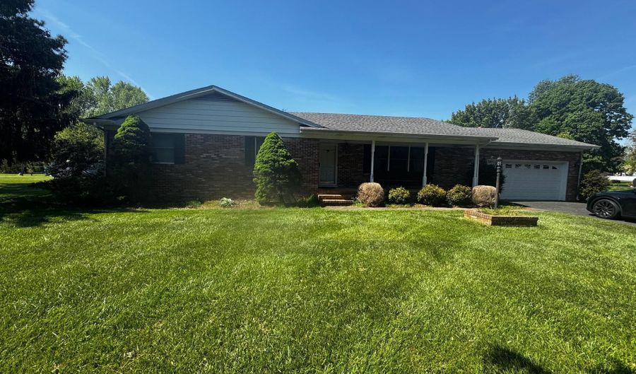 216 HICKORY DALE Dr, Dover, DE 19901 - 4 Beds, 2 Bath