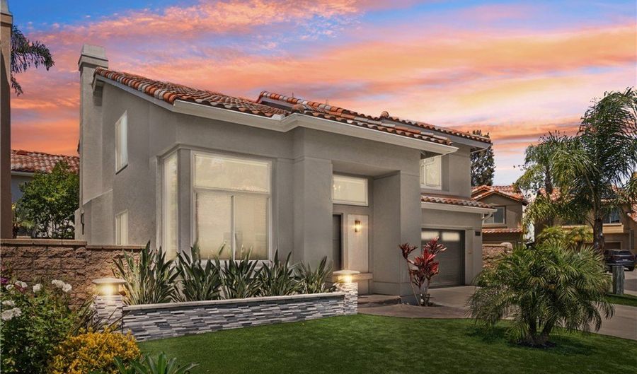 15 Surfbird Ln, Aliso Viejo, CA 92656 - 4 Beds, 3 Bath