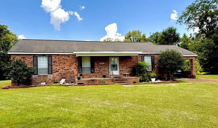 2800 Summit Dr SW, Bogue Chitto, MS 39629 - 3 Beds, 2 Bath