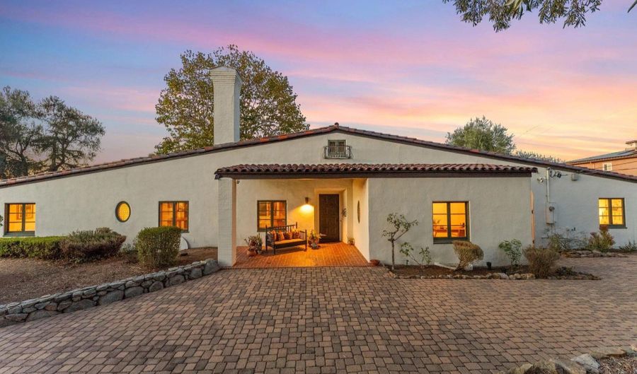 10260 Fuerte, La Mesa, CA 91941 - 4 Beds, 4 Bath