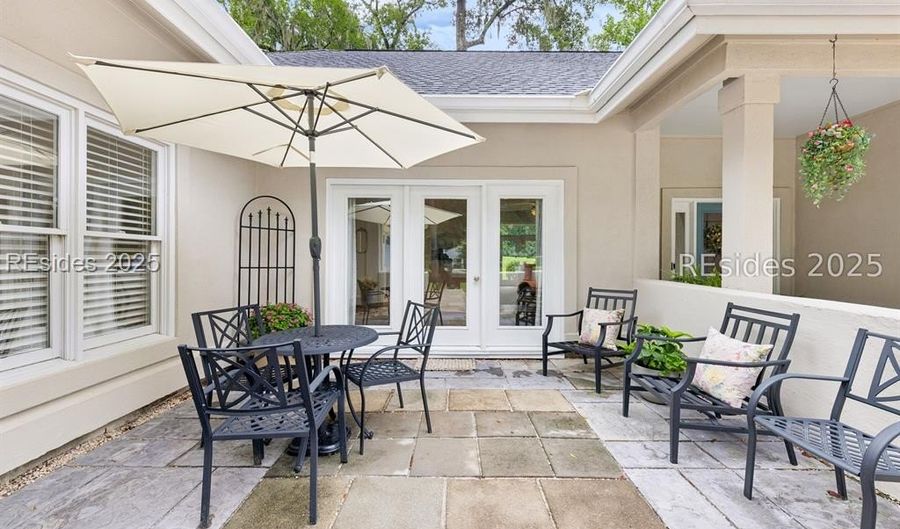 13 Greenwood Dr, Bluffton, SC 29910 - 3 Beds, 3 Bath