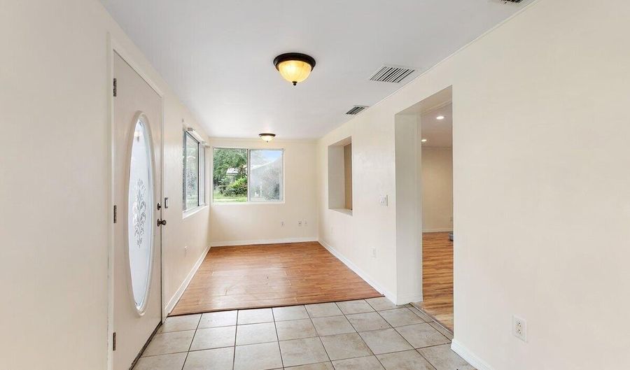 380 PALM Ave, Baldwin, FL 32234 - 3 Beds, 2 Bath