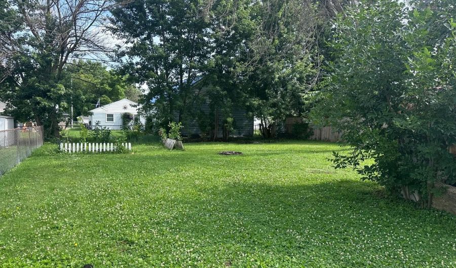2103 3rd Ave NE, Austin, MN 55912 - 2 Beds, 1 Bath