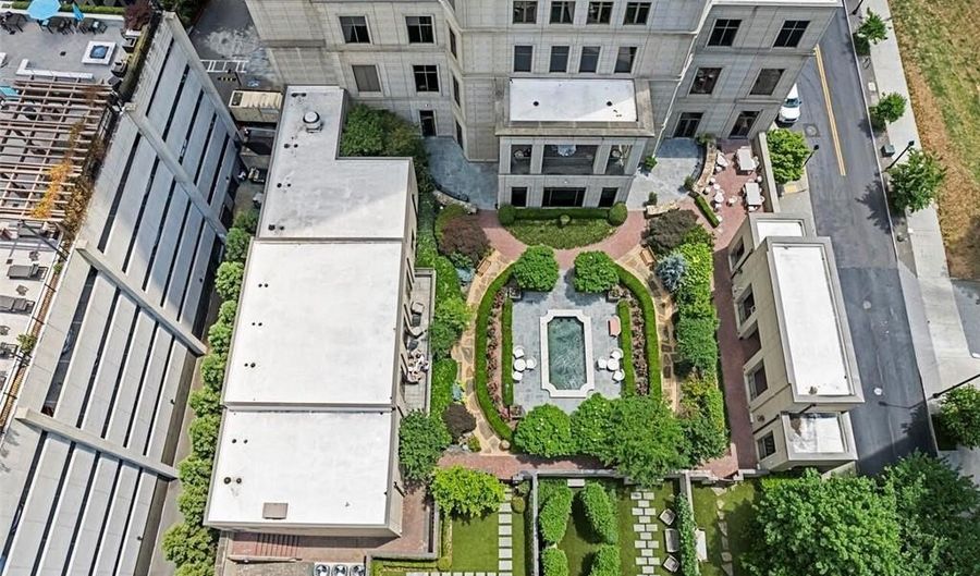 3376 Peachtree Rd NE 44B, Atlanta, GA 30326 - 3 Beds, 4 Bath