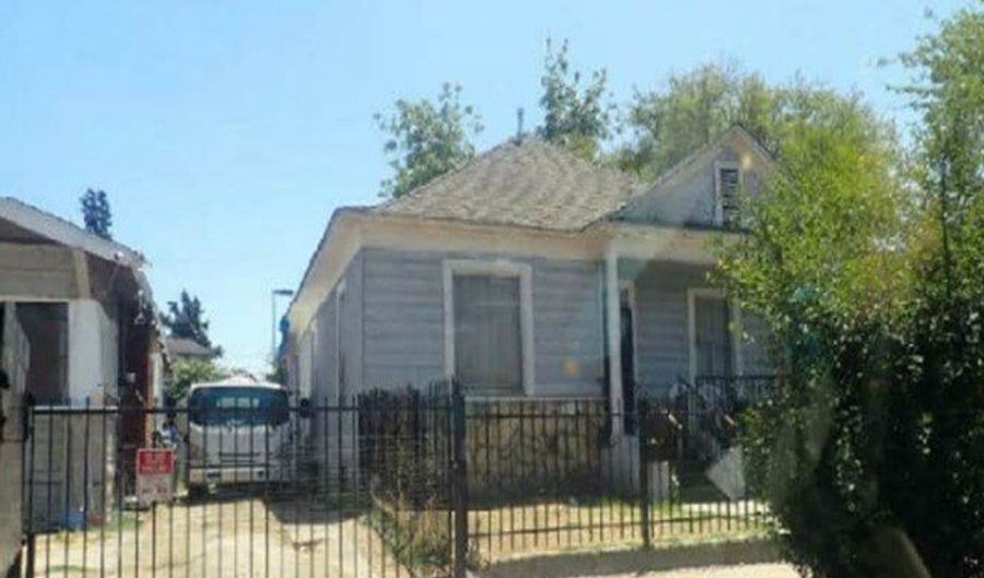 908 E 49th Pl, Los Angeles, CA 90011 - 2 Beds, 1 Bath