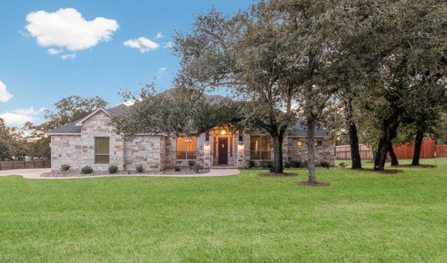 168 Bobby Lynn, Adkins, TX 78101 - 4 Beds, 3 Bath