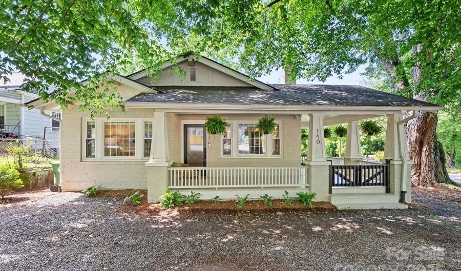 140 Pennsylvania Ave, Asheville, NC 28806 - 3 Beds, 2 Bath
