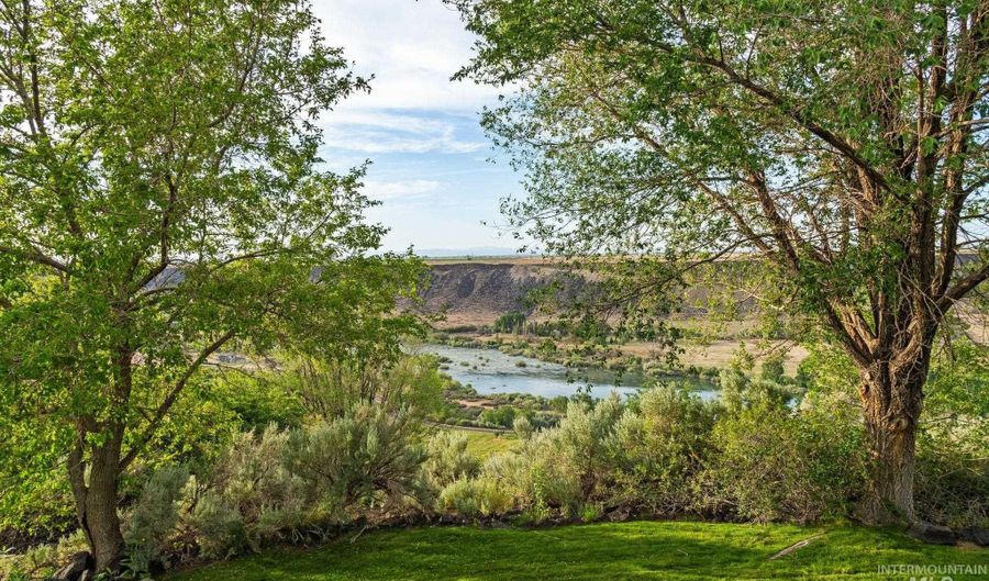 1750 E 4550 N, Buhl, ID 83316 - 4 Beds, 3 Bath
