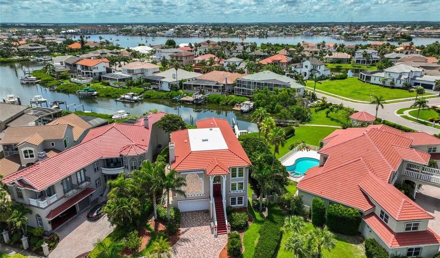 6107 MARBELLA Blvd, Apollo Beach, FL 33572 - 4 Beds, 5 Bath