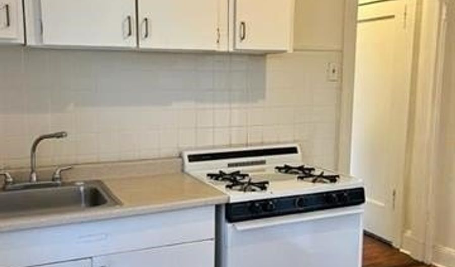 5-7 KELLY Pkwy 305, Bayonne, NJ 07002 - 1 Beds, 1 Bath