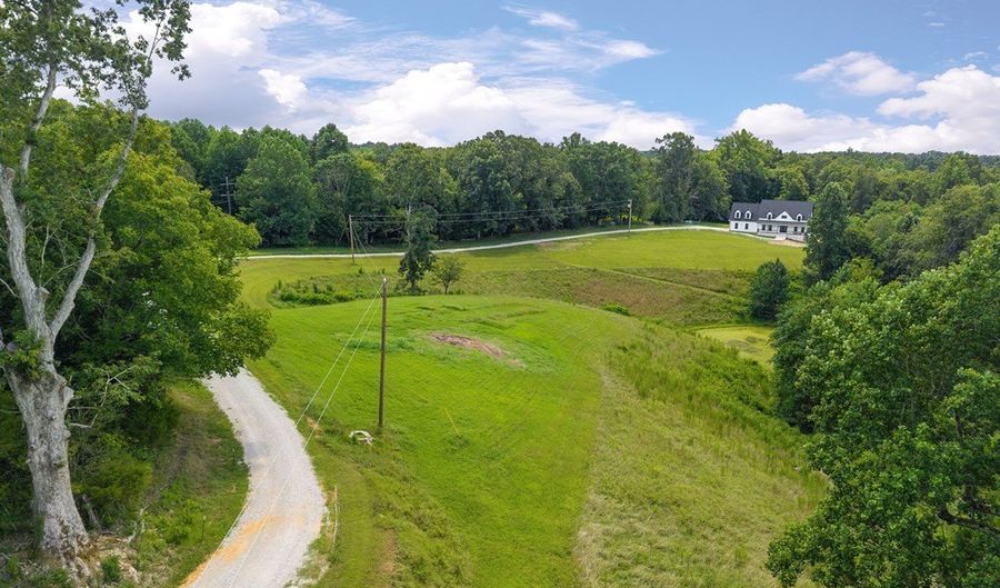 250 Dyer Ridge Rd, Baxter, TN 38544 - 3 Beds, 4 Bath