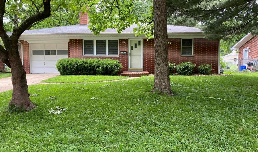 1829 E D St, Belleville, IL 62221 - 2 Beds, 2 Bath