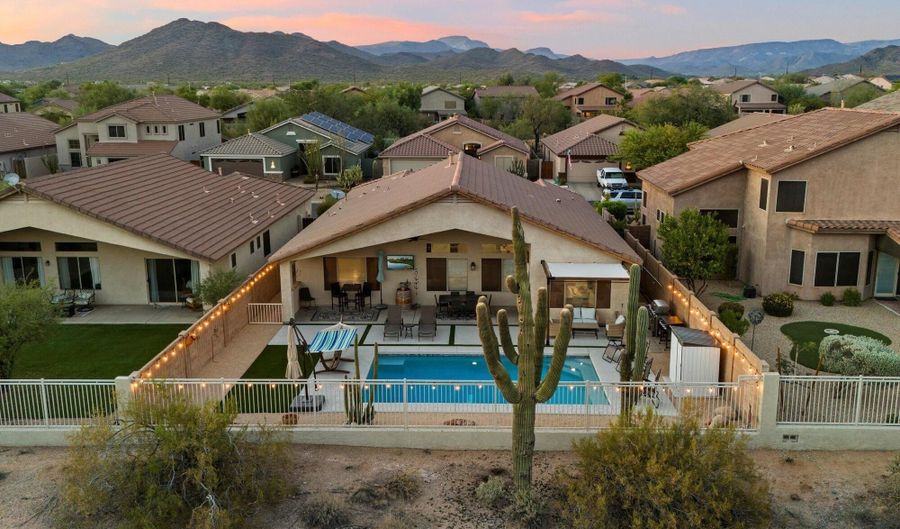 4615 E NIGHT GLOW Dr, Cave Creek, AZ 85331 - 3 Beds, 2 Bath