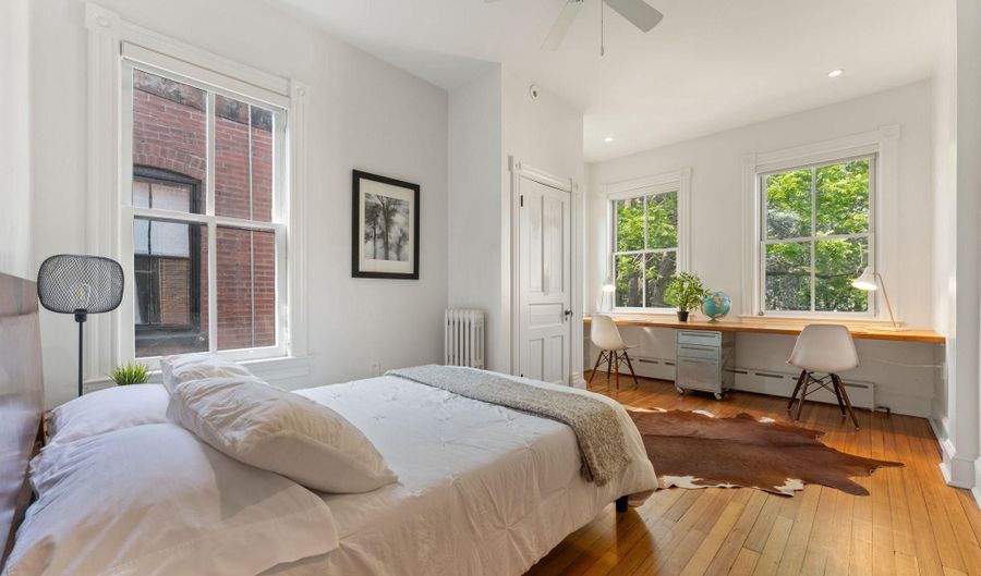 111 8TH St SE, Washington, DC 20003 - 4 Beds, 4 Bath