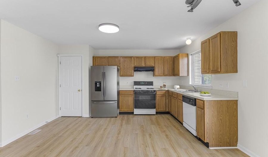 15 S TRIBBIT Ave, Bear, DE 19701 - 4 Beds, 4 Bath