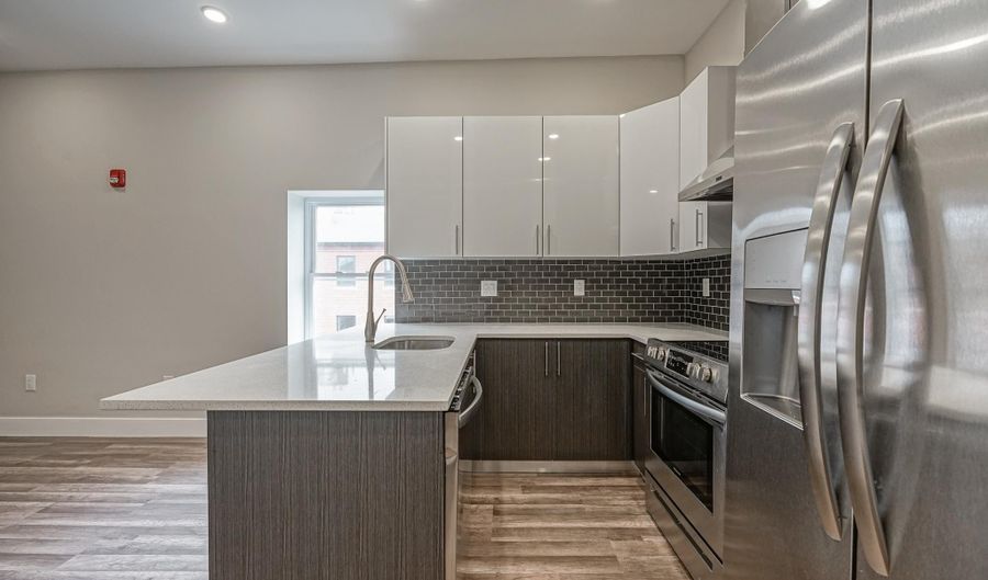 1072 N FRONT St A, Philadelphia, PA 19123 - 2 Beds, 2 Bath