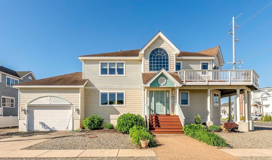 7423 Ocean Dr, Avalon, NJ 08202 - 5 Beds, 2 Bath
