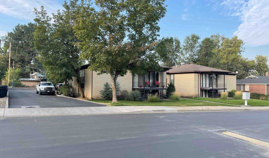 160 E 100 N, Bountiful, UT 84010 - 19 Beds, 9 Bath