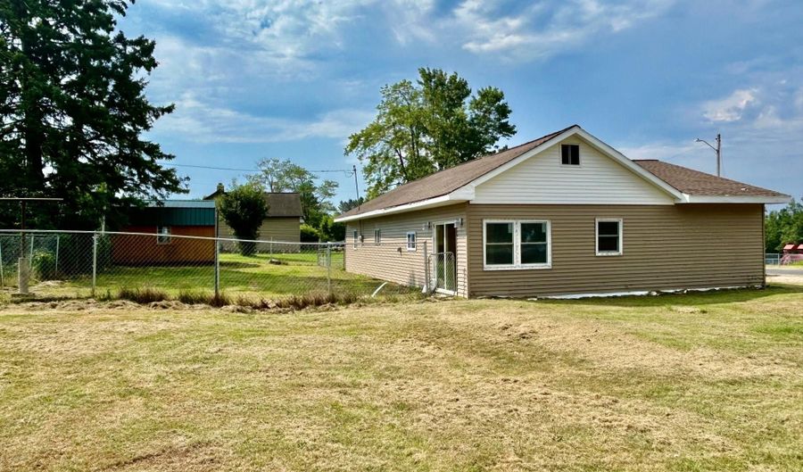 9224 MAIN St N, Argonne, WI 54511 - 3 Beds, 1 Bath