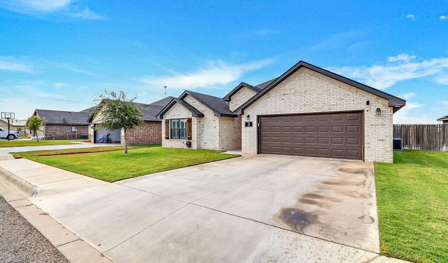 3 NW Grace Dr, Andrews, TX 79714 - 4 Beds, 2 Bath