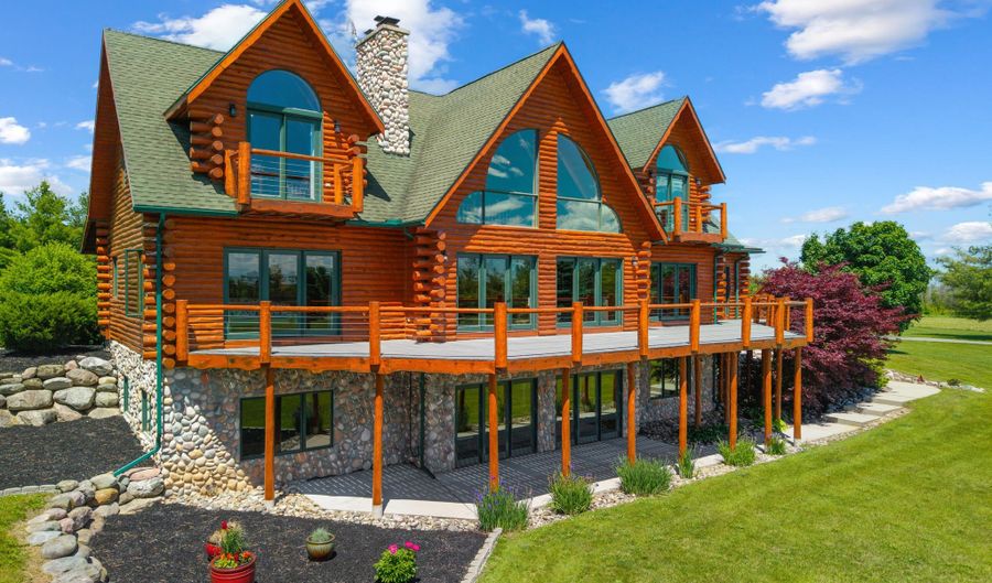 7466 Werth Rd, Alpena, MI 49707 - 7 Beds, 5 Bath