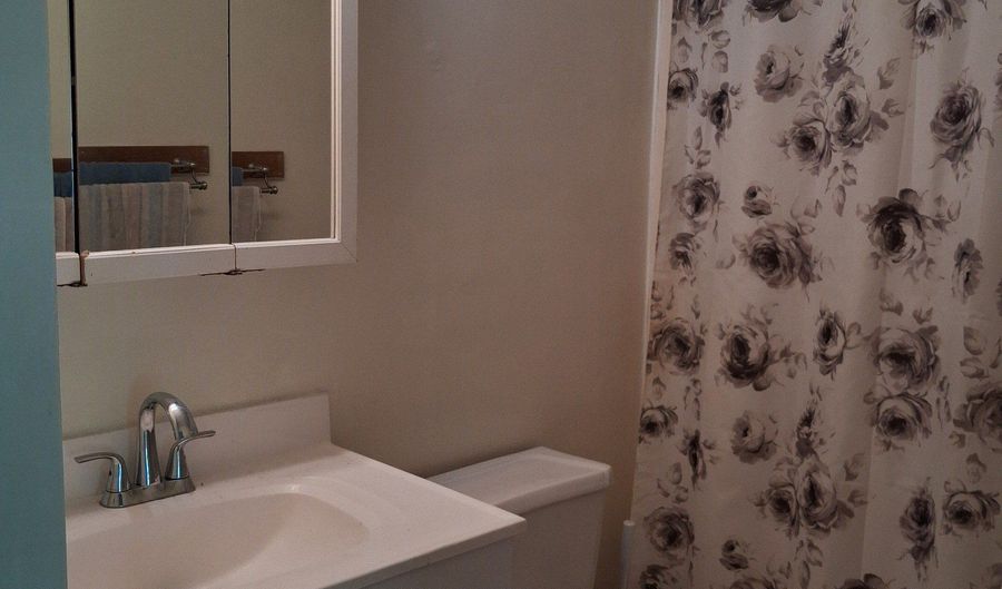 15 Hamre Ln C, Branford, CT 06405 - 2 Beds, 1 Bath