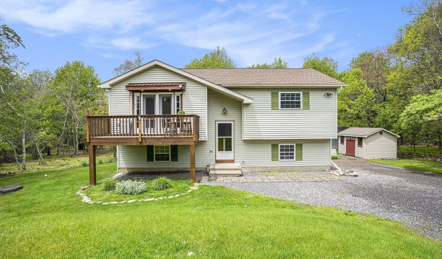 13 Denise Ct, Albrightsville, PA 18210 - 4 Beds, 2 Bath