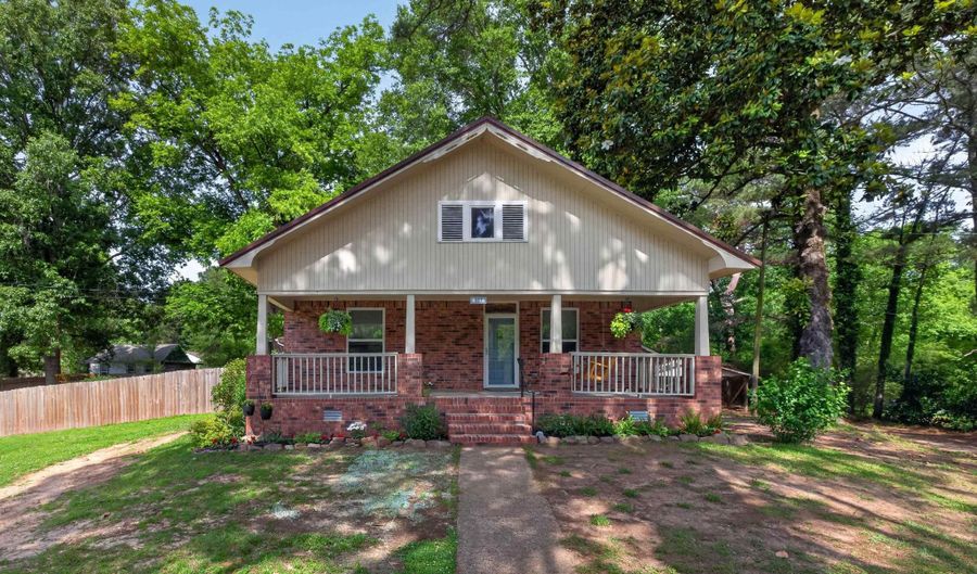 527 S 14Th St, Arkadelphia, AR 71923 - 4 Beds, 2 Bath