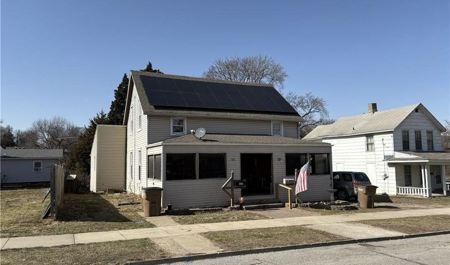 433 435 S 5th St, Atchison, KS 66002 - 0 Beds, 2 Bath