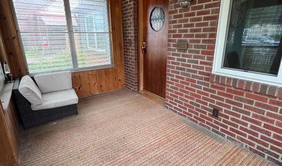 423 W Catherine St, Batesville, IN 47006 - 3 Beds, 3 Bath