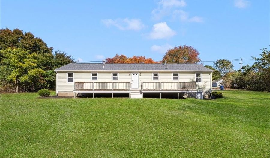 620 Dry Bridge Rd, North Kingstown, RI 02852 - 2 Beds, 1 Bath