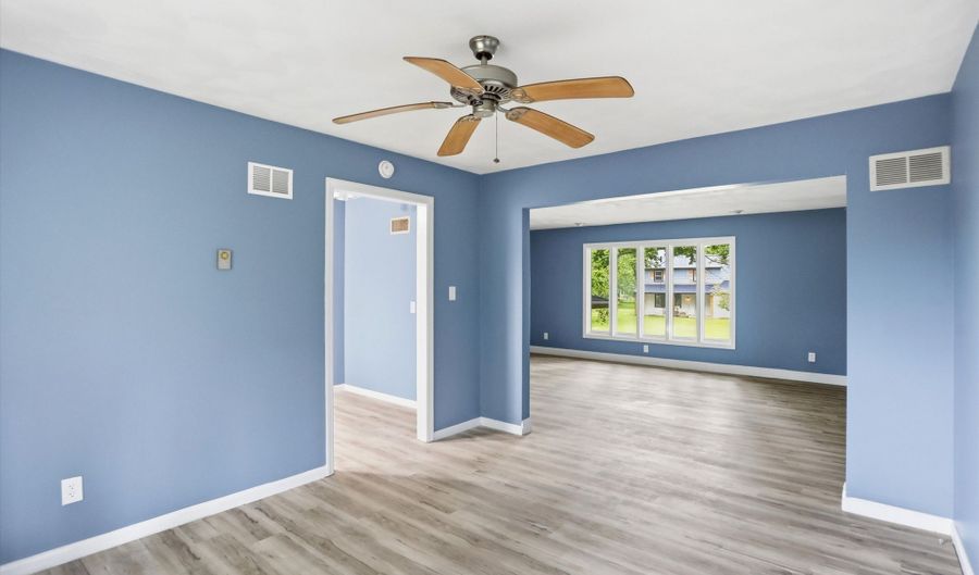 826 Yorkshire Rd, Anderson, IN 46012 - 3 Beds, 3 Bath