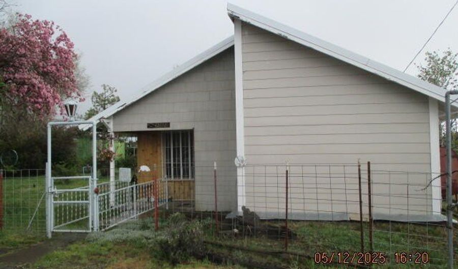 42612 HWY 140 E, Beatty, OR 97621 - 2 Beds, 1 Bath