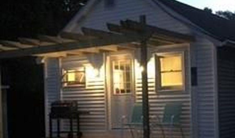 1 Veneziano Dr, Glocester, RI 02814 - 2 Beds, 1 Bath