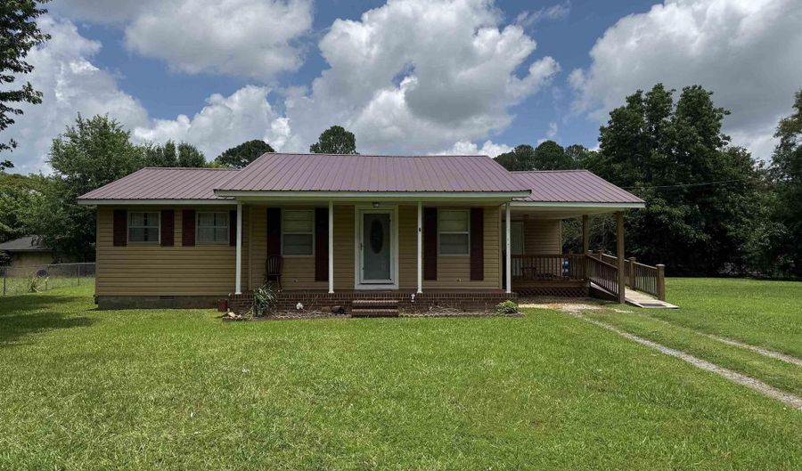 202 Katherine Dr, Albertville, AL 35951 - 2 Beds, 1 Bath