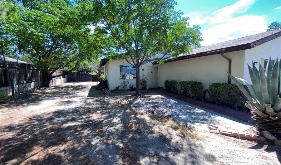 106 N Woodland Ave, Banning, CA 92220 - 3 Beds, 2 Bath