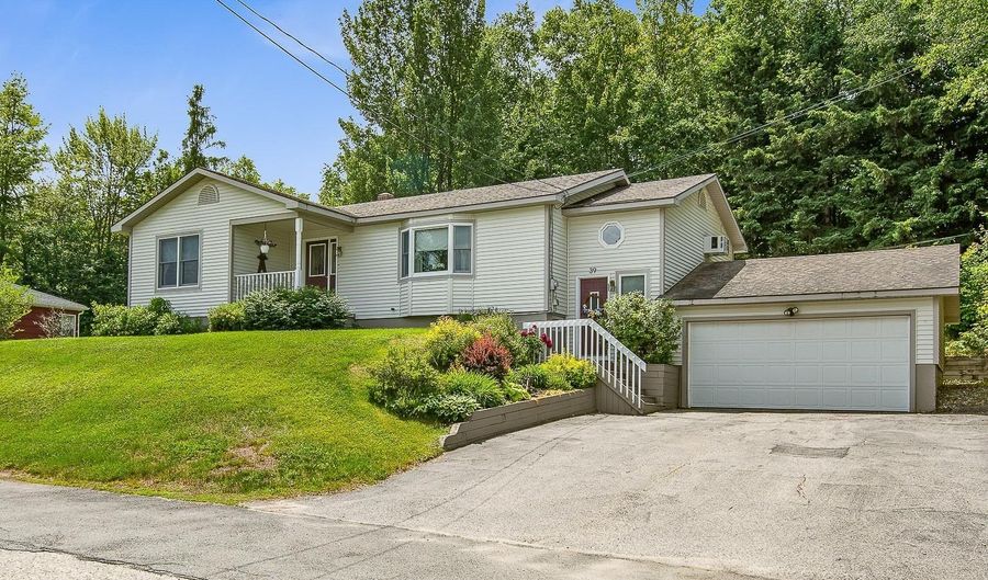 39 Bret St, Berlin, NH 03570 - 3 Beds, 2 Bath
